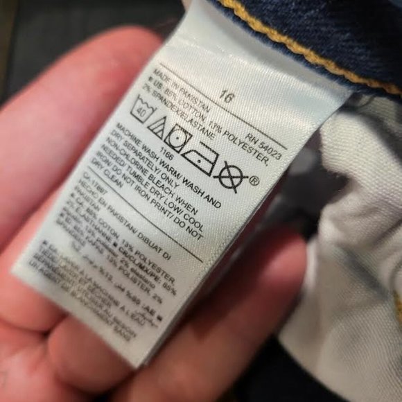 Old Navy, Plus Size Jean, Size 16 - Picture 5 of 8